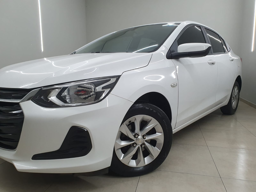 Chevrolet Onix Sedan Branco