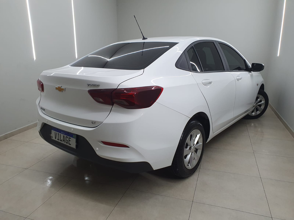 Chevrolet Onix Sedan Branco