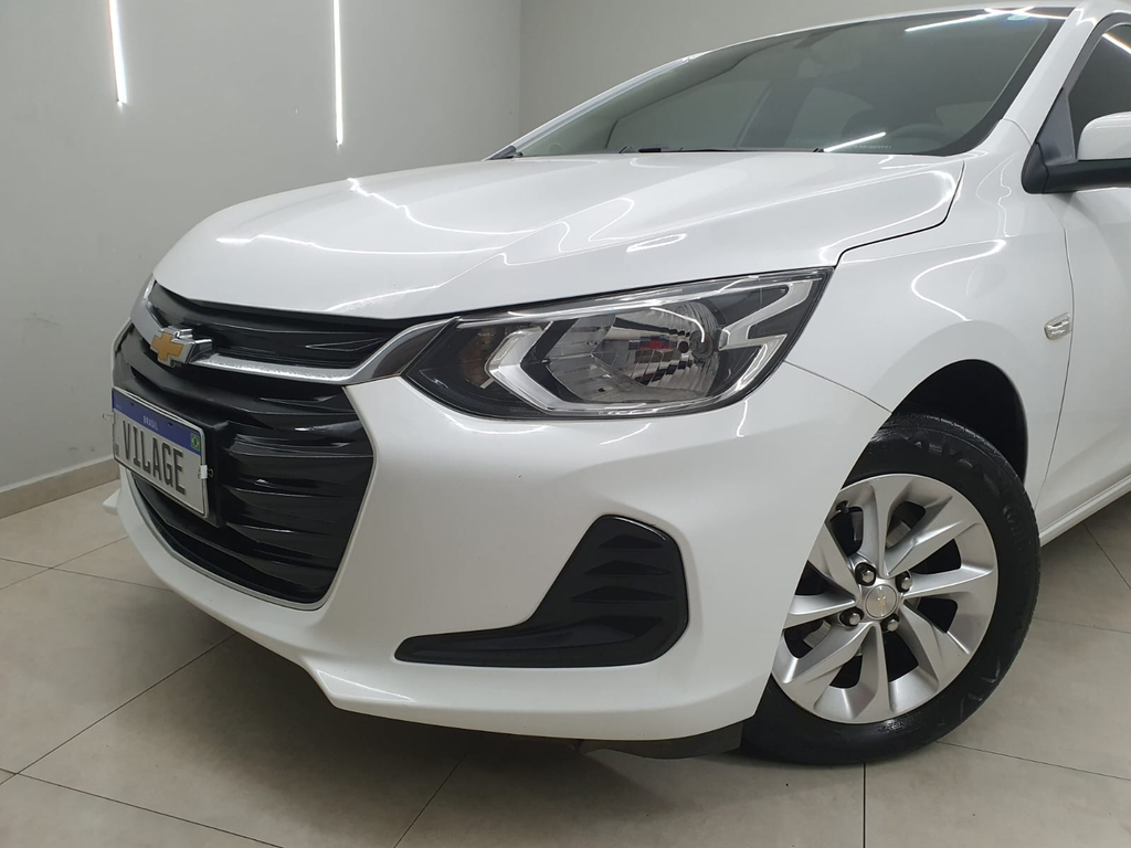 Chevrolet Onix Sedan Branco