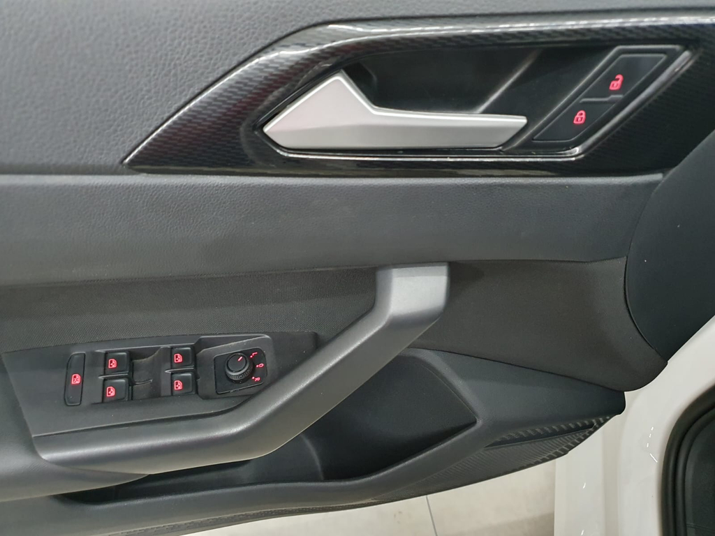 Volkswagen Polo Branco