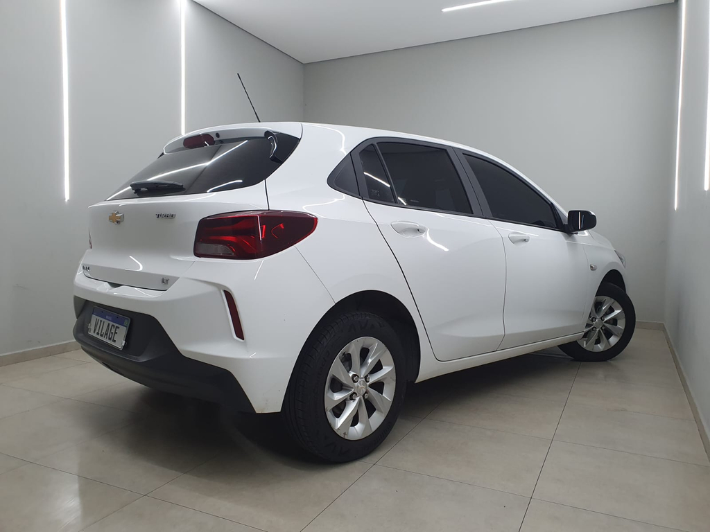Chevrolet Onix Branco