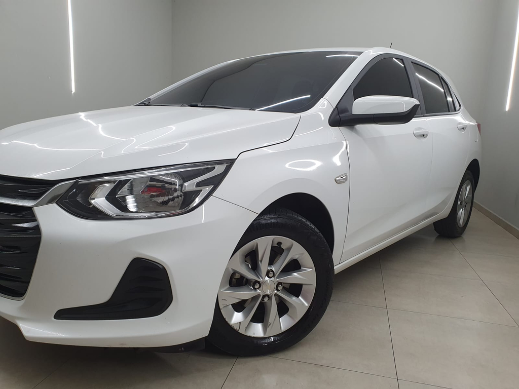 Chevrolet Onix Branco