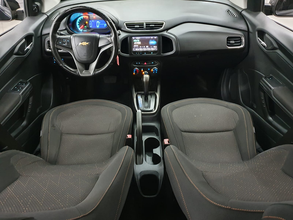 Chevrolet Onix Preto