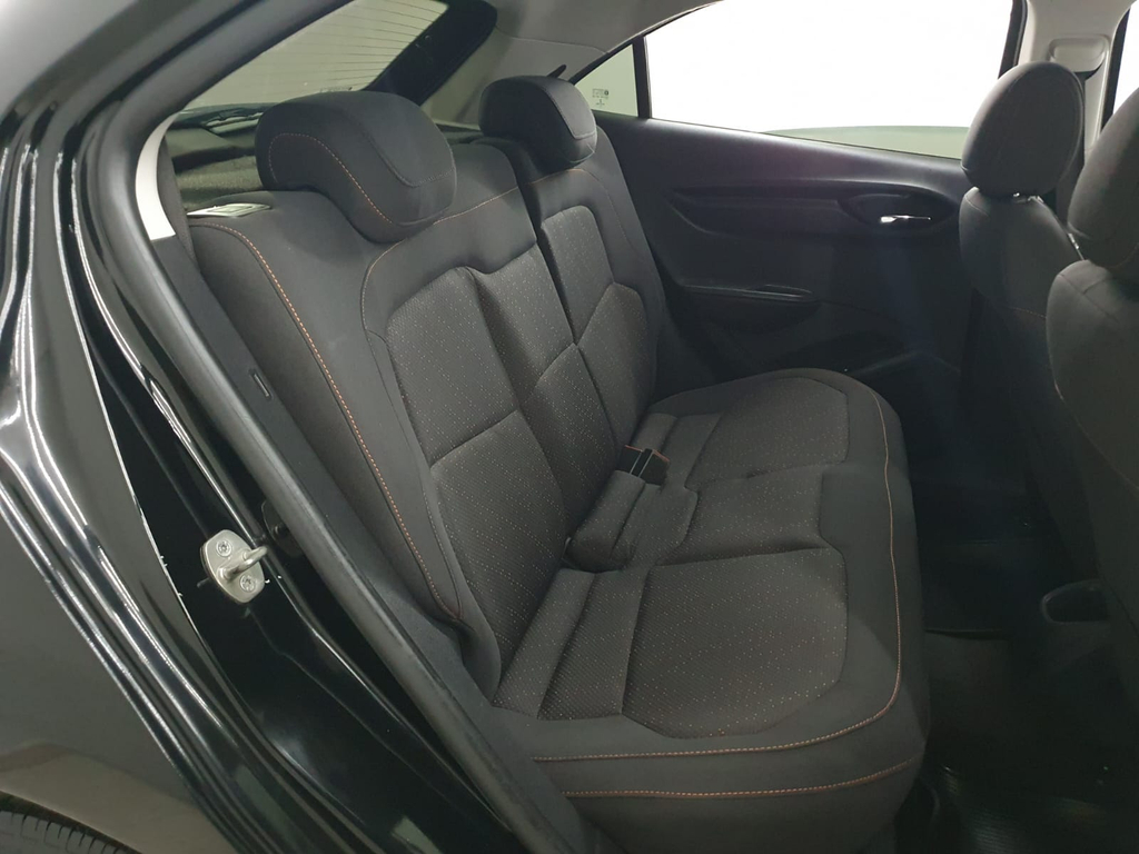 Chevrolet Onix Preto