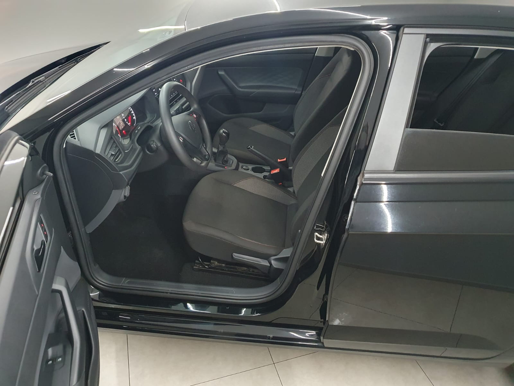 Volkswagen Polo Preto