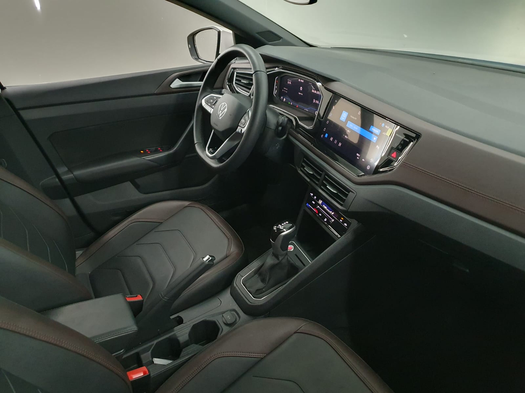 Volkswagen Virtus Branco