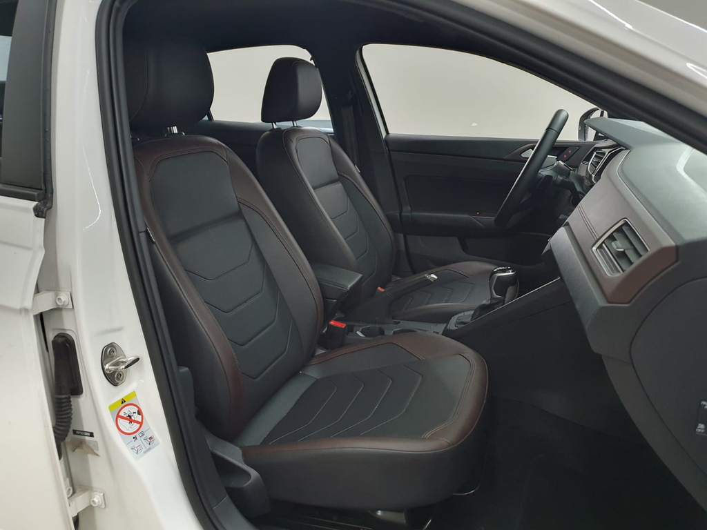 Volkswagen Virtus Branco