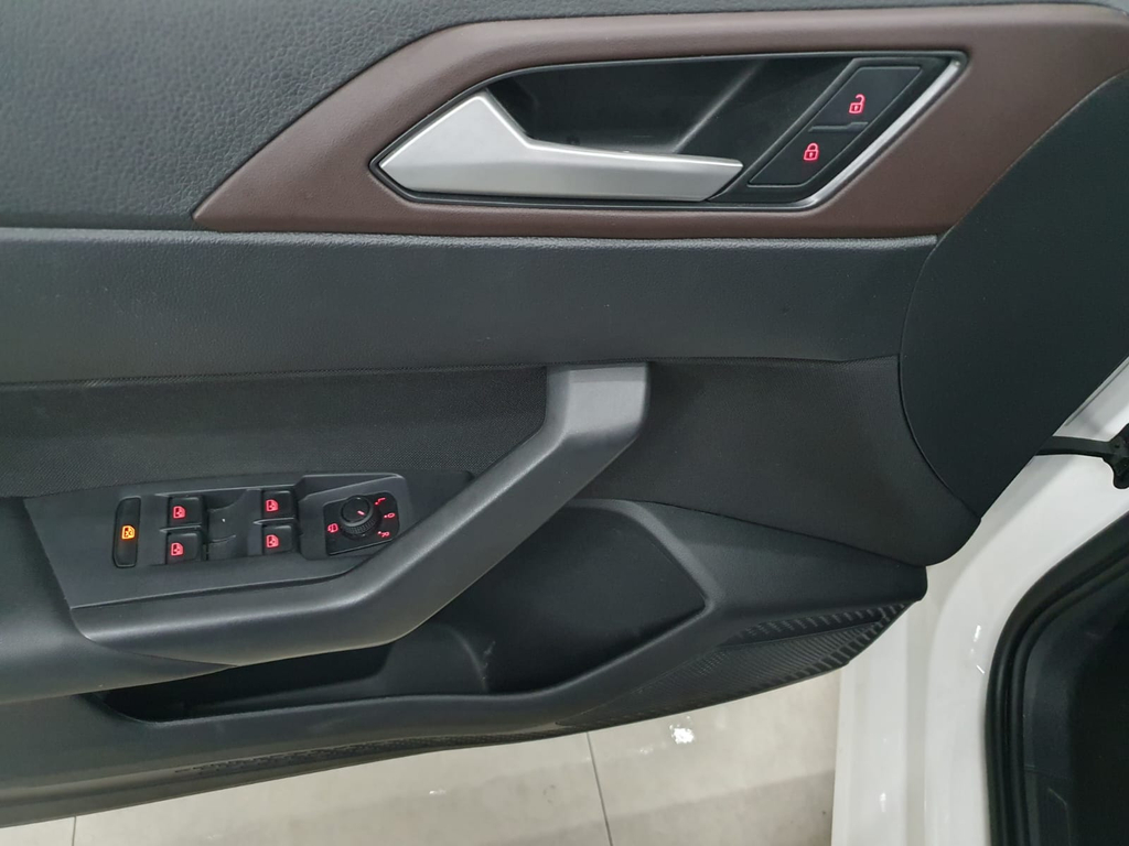 Volkswagen Virtus Branco