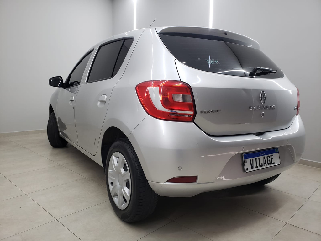 Renault Sandero Prata