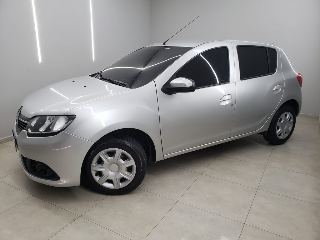 Renault Sandero Prata