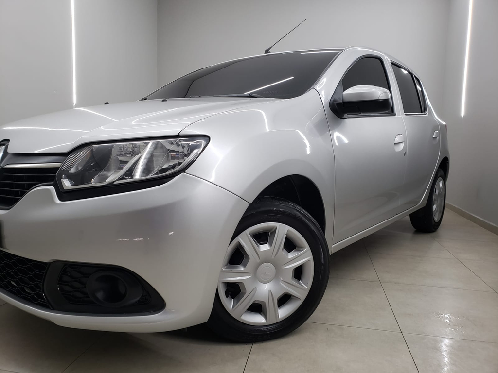 Renault Sandero Prata