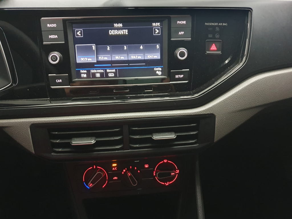 Volkswagen Virtus Cinza