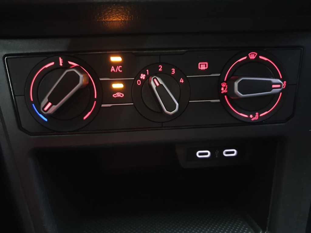 Volkswagen Polo Branco