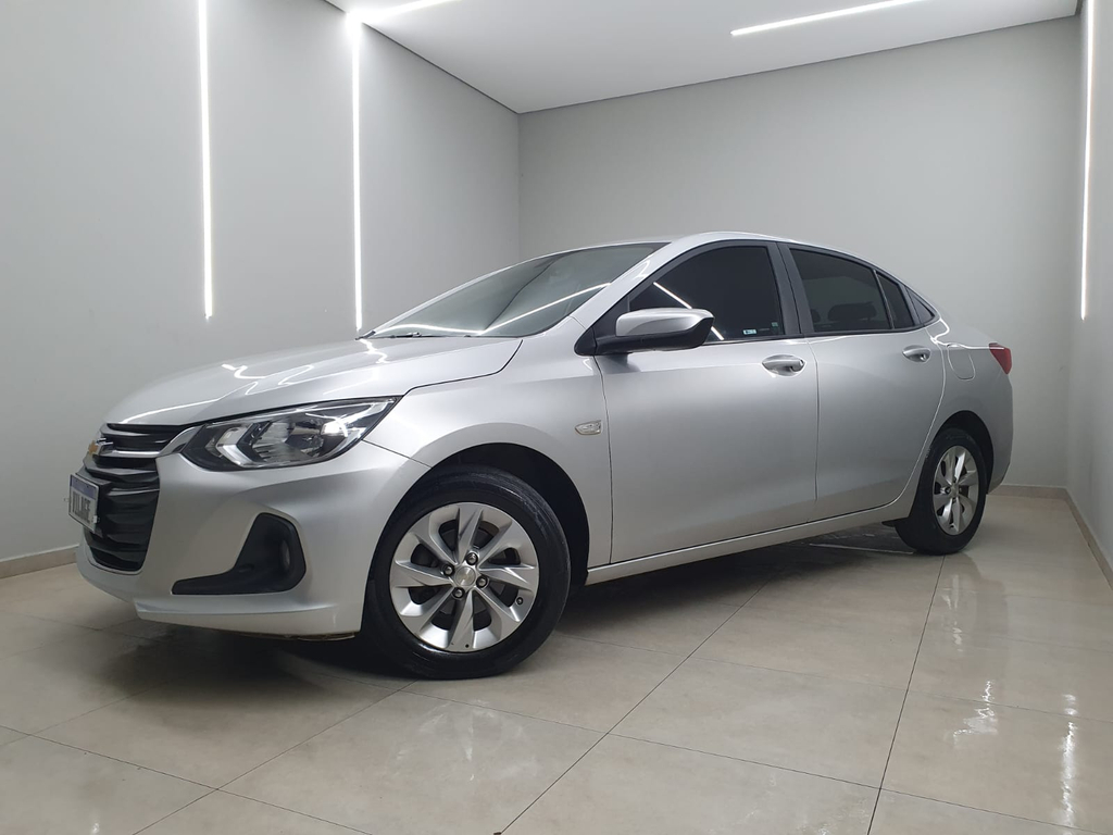 Chevrolet Onix Sedan Prata