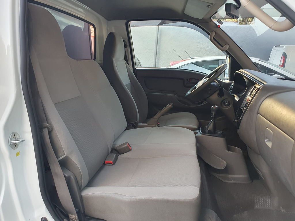 Hyundai HR Branco