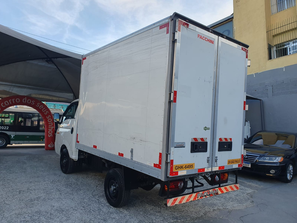 Hyundai HR Branco