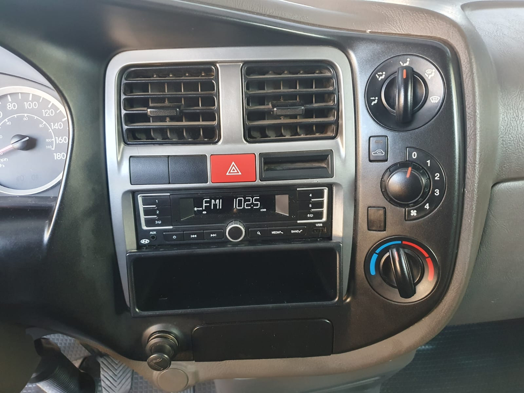 Hyundai HR Branco