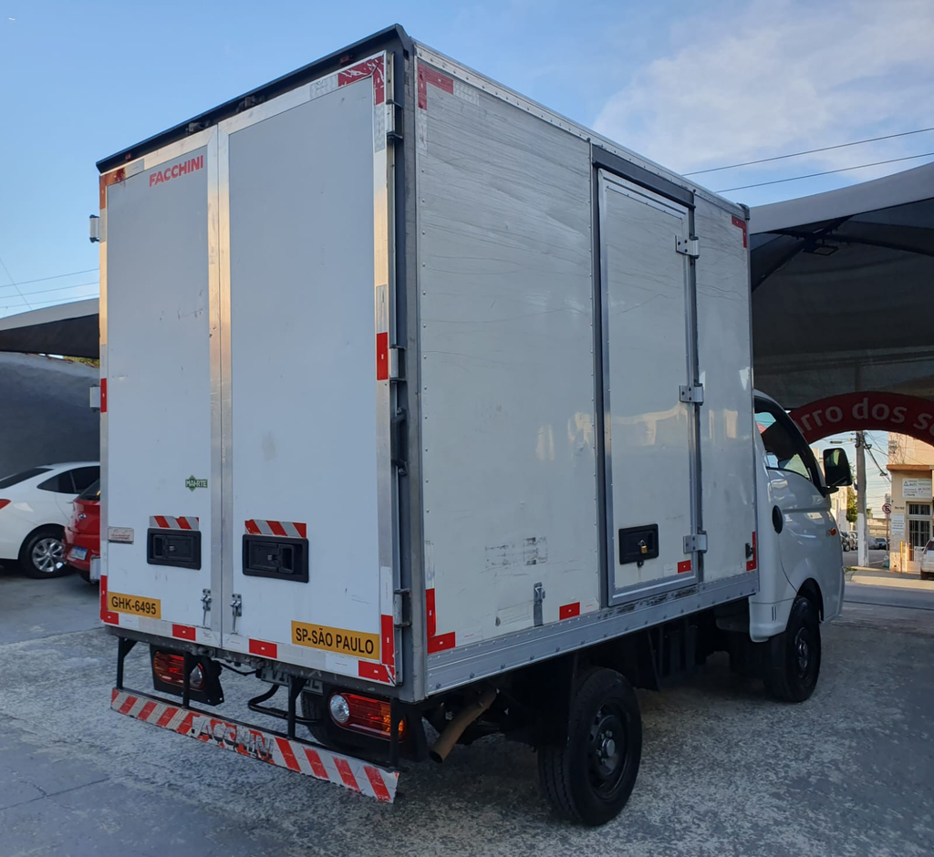 Hyundai HR Branco