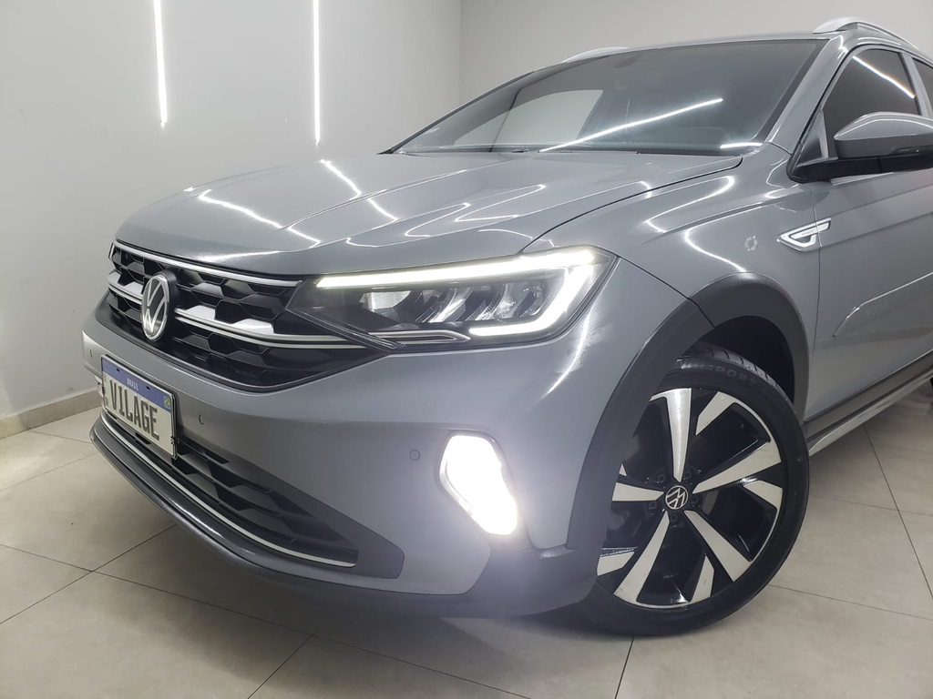 Volkswagen Nivus Cinza
