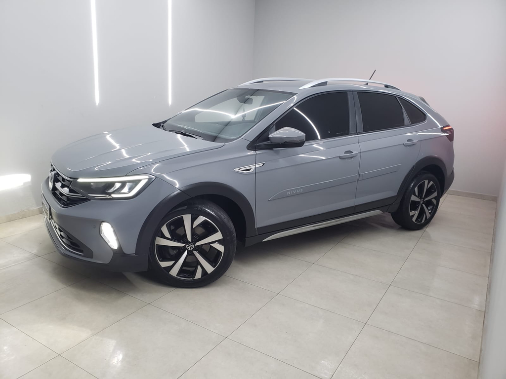 Volkswagen Nivus Cinza