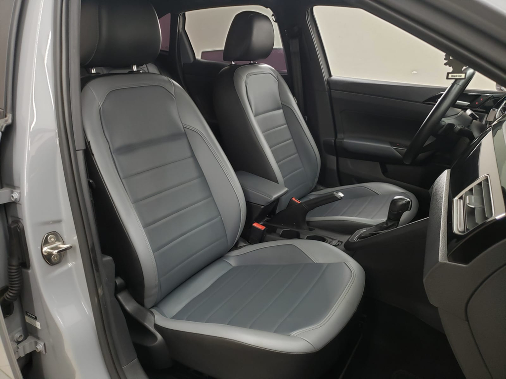 Volkswagen Nivus Cinza