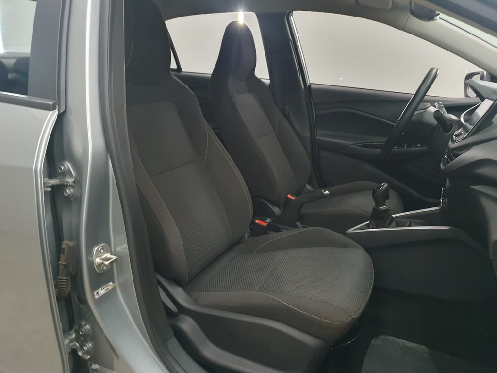 Chevrolet Onix Prata