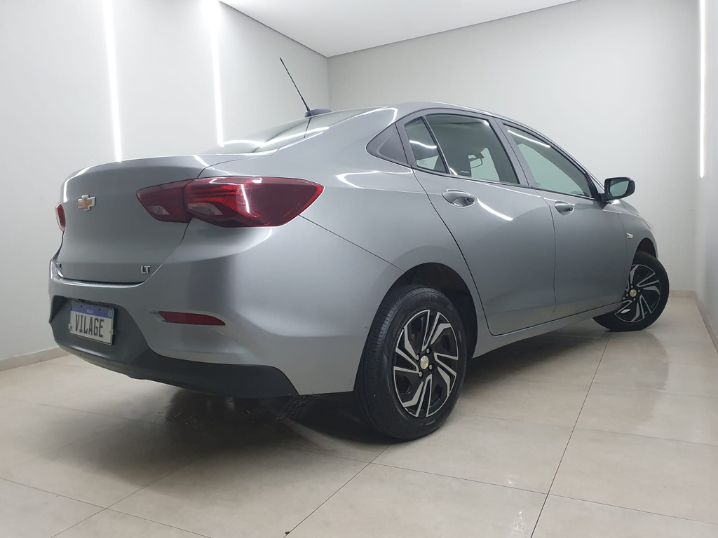 Chevrolet Onix Prata