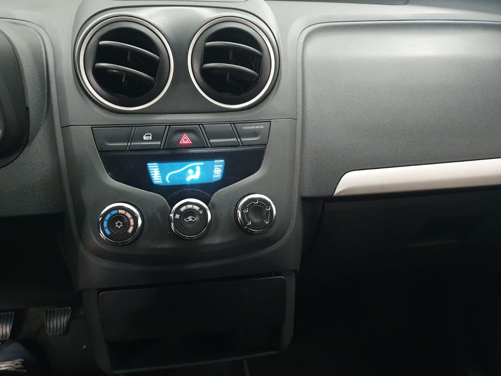 Chevrolet Montana Branco
