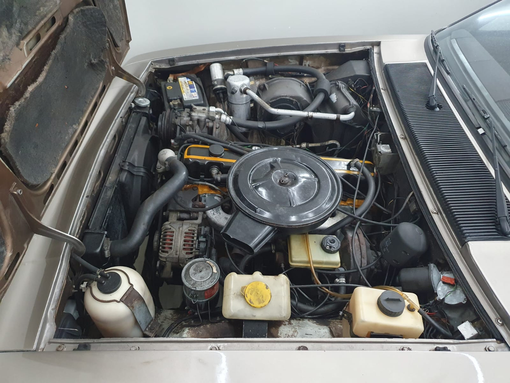 Chevrolet Caravan Bege