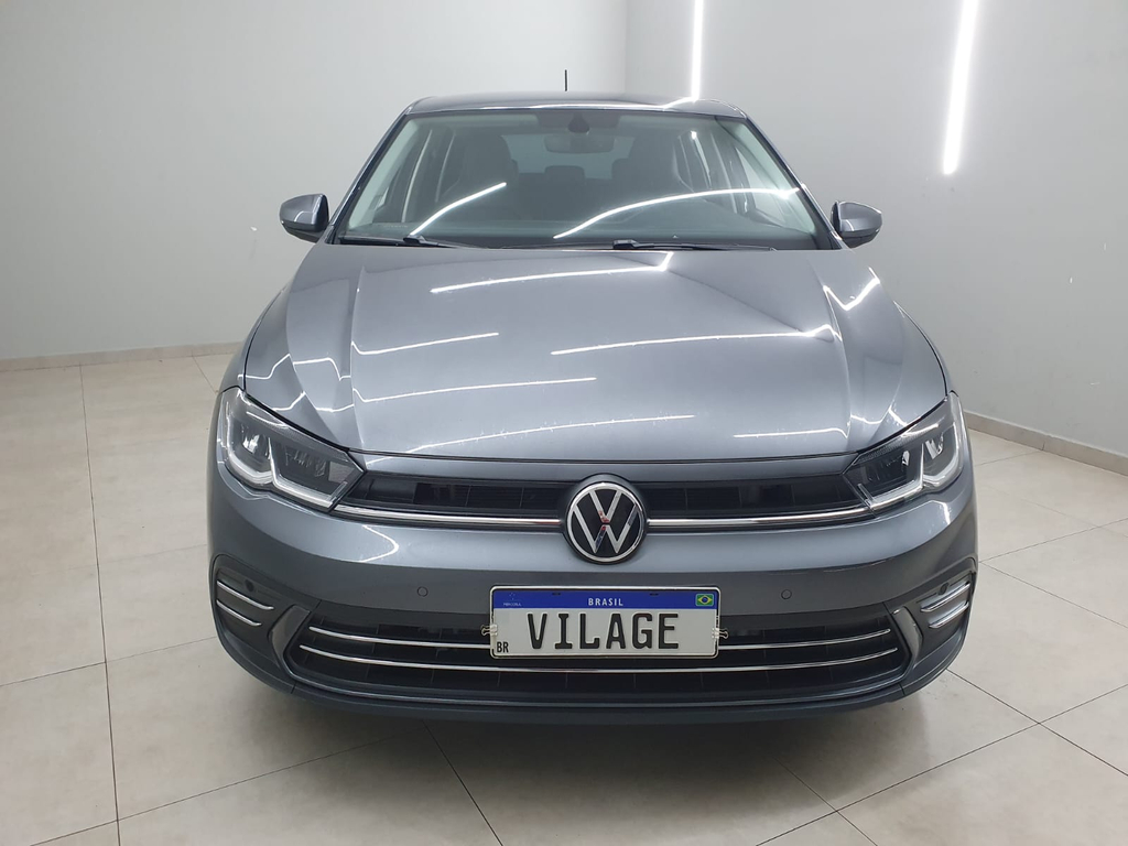 Volkswagen Polo Cinza