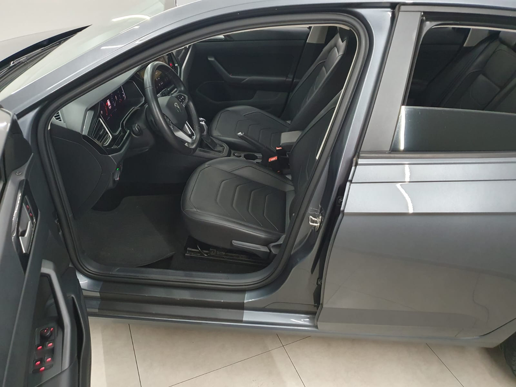Volkswagen Polo Cinza