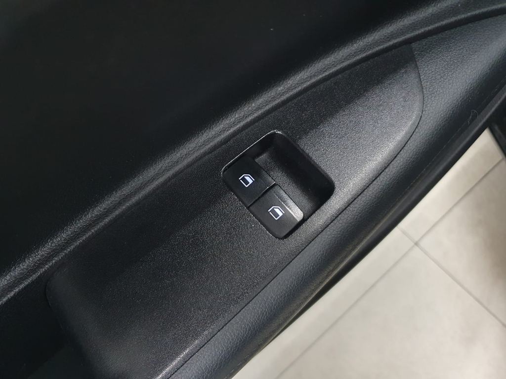 Hyundai HB20 Preto