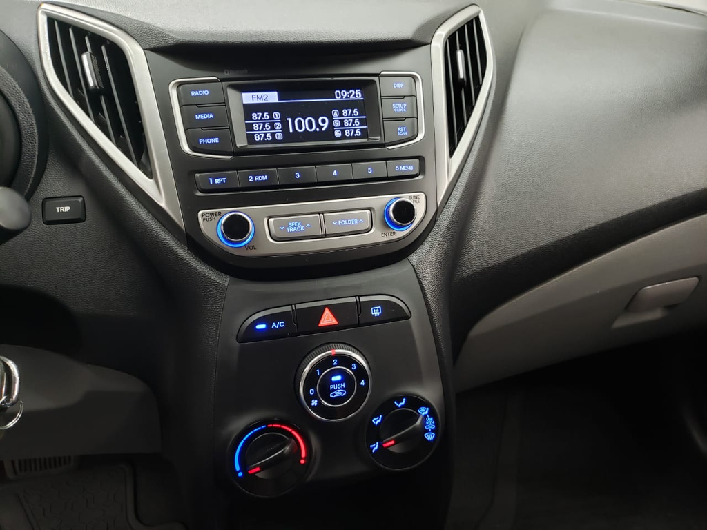 Hyundai HB20S Preto