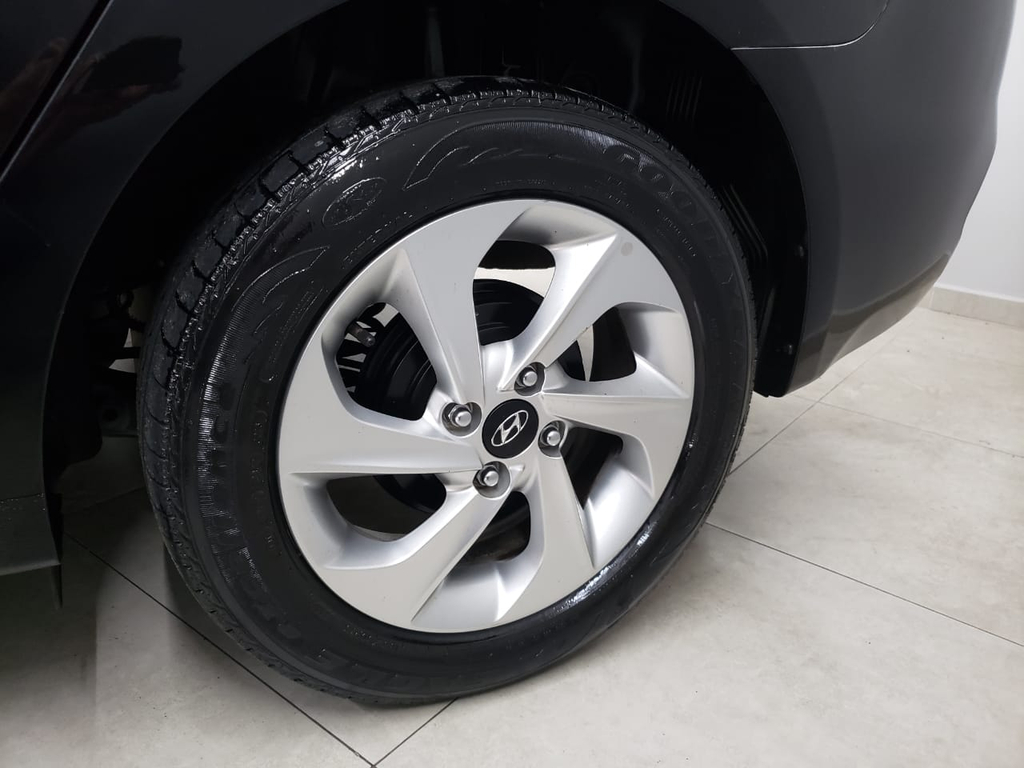 Hyundai HB20S Preto