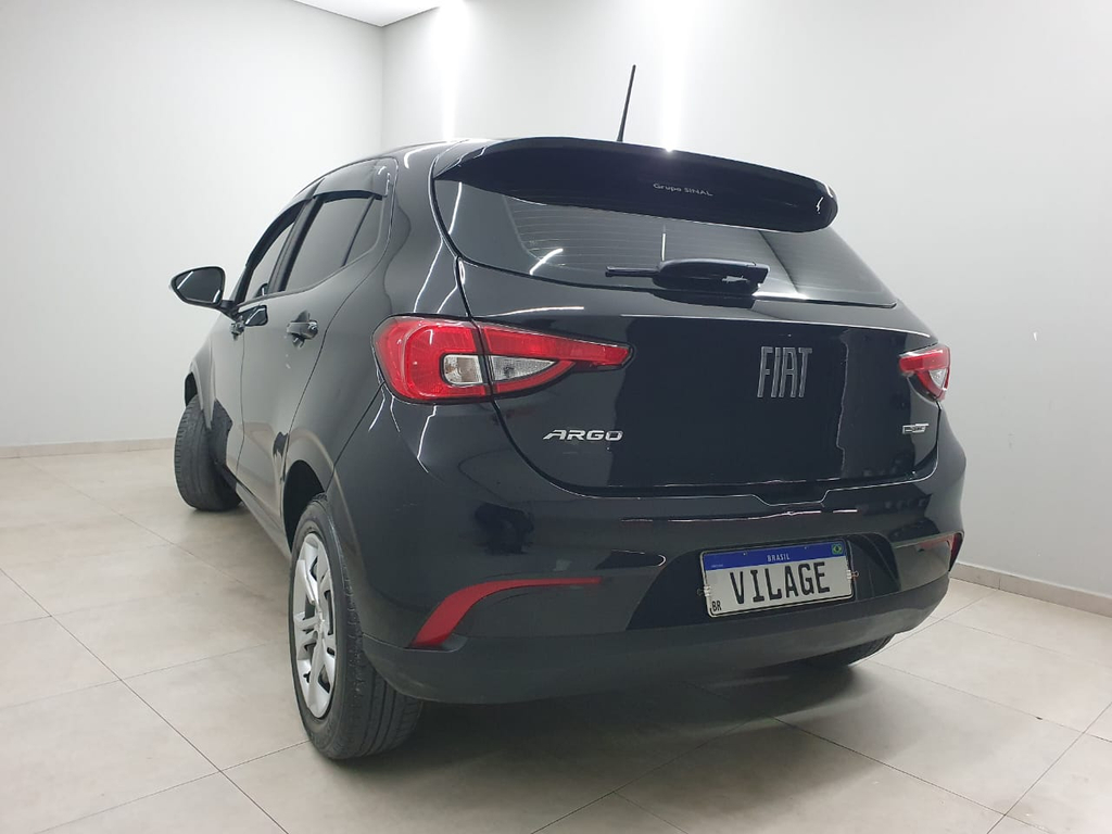 Fiat Argo Preto