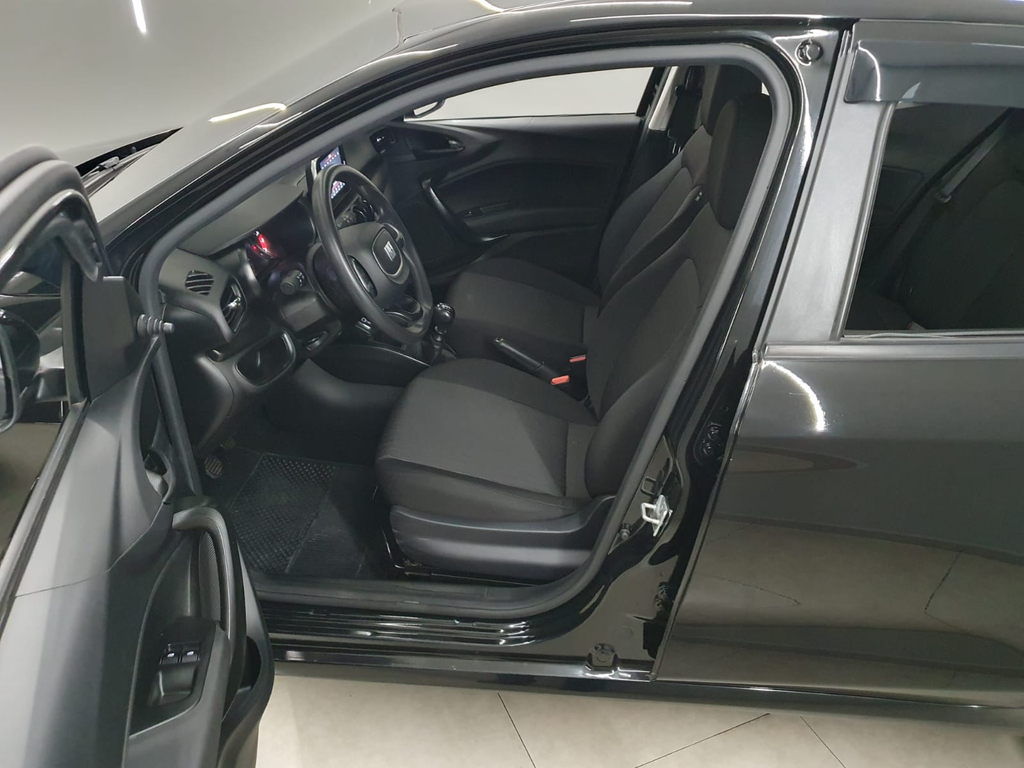 Fiat Argo Preto