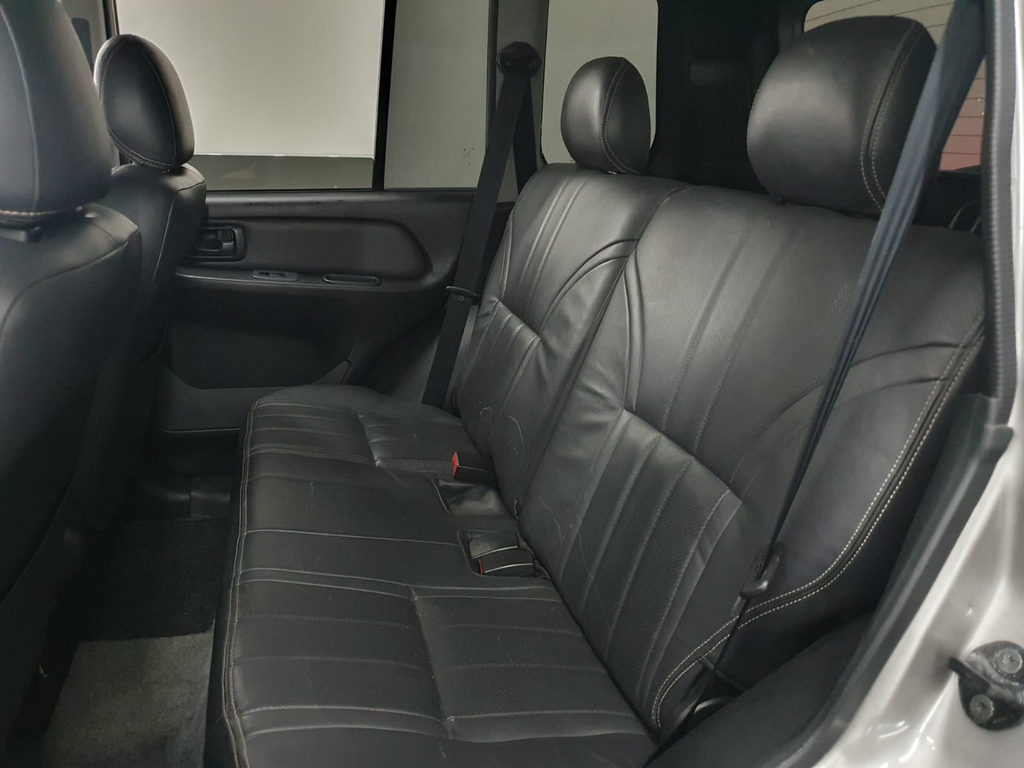 Mitsubishi Pajero TR4 Prata