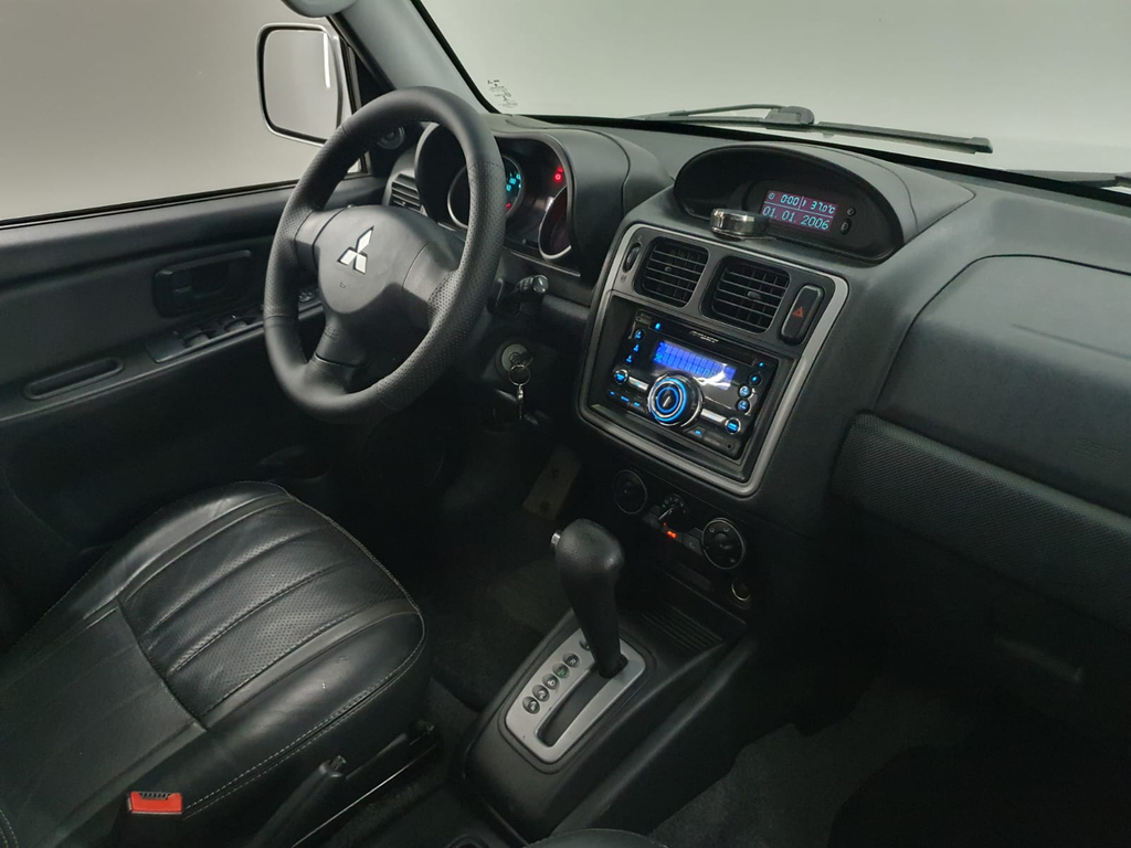 Mitsubishi Pajero TR4 Prata