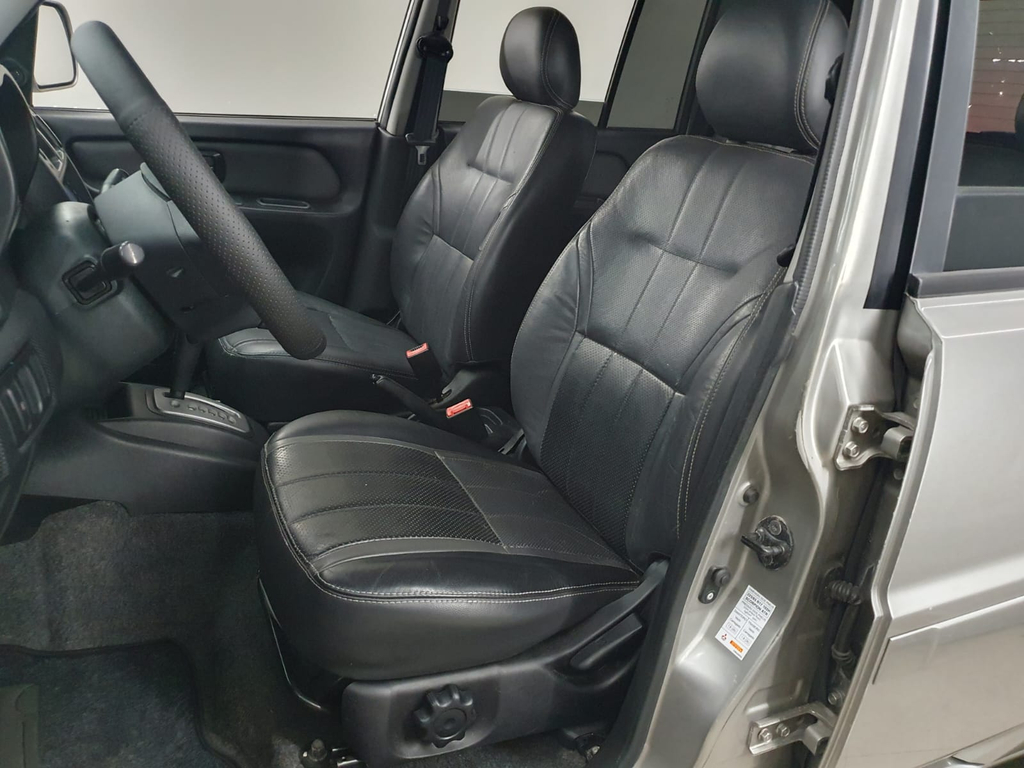 Mitsubishi Pajero TR4 Prata