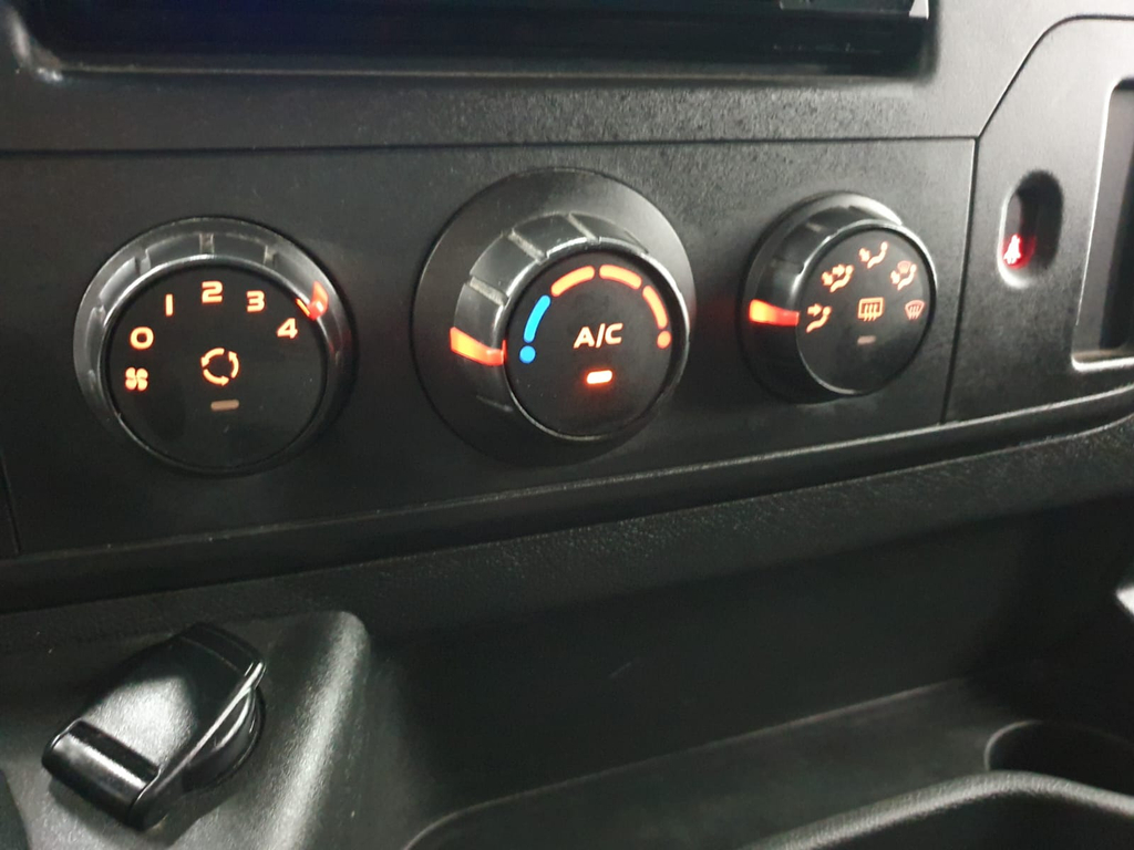 Renault Master Branco