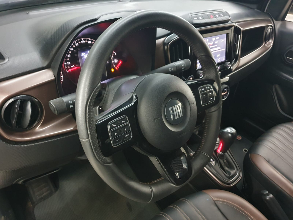 Fiat Strada Branco