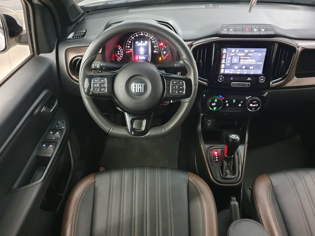 Fiat Strada Branco