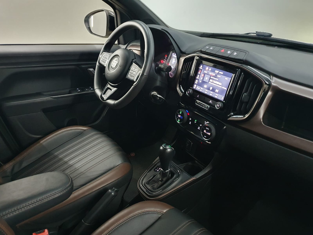 Fiat Strada Branco