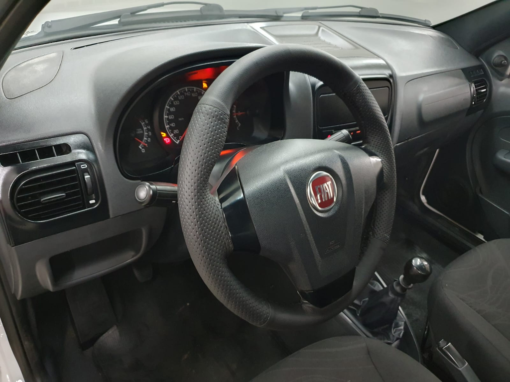 Fiat Strada Branco