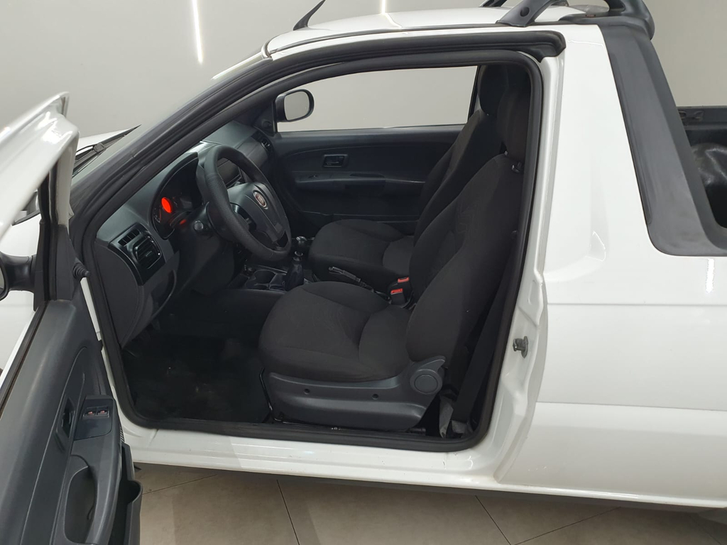 Fiat Strada Branco