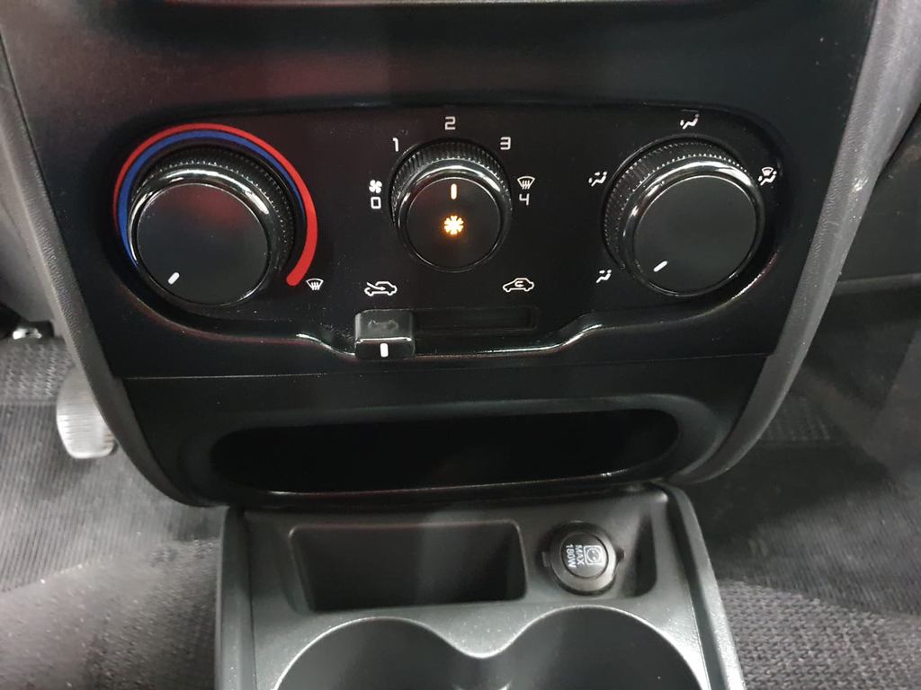 Fiat Strada Branco