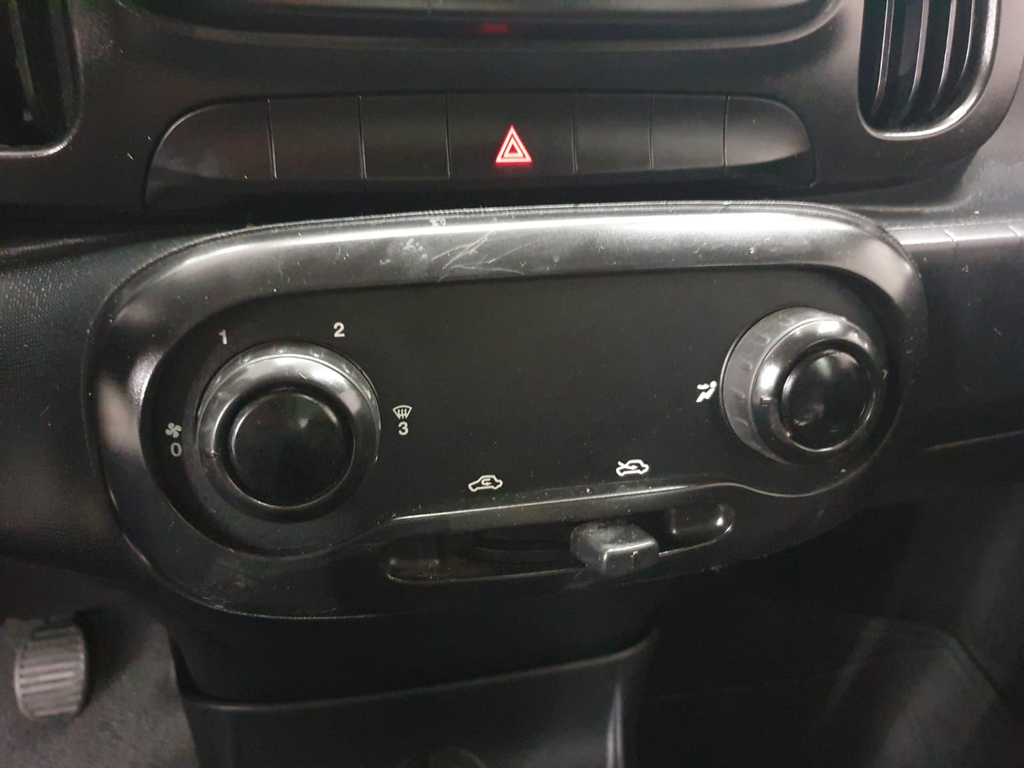Fiat Mobi Vermelho