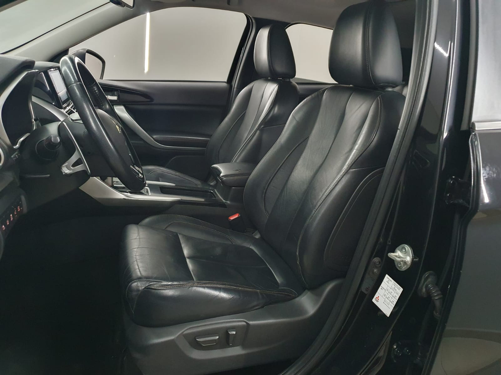 Mitsubishi Eclipse Cross Preto