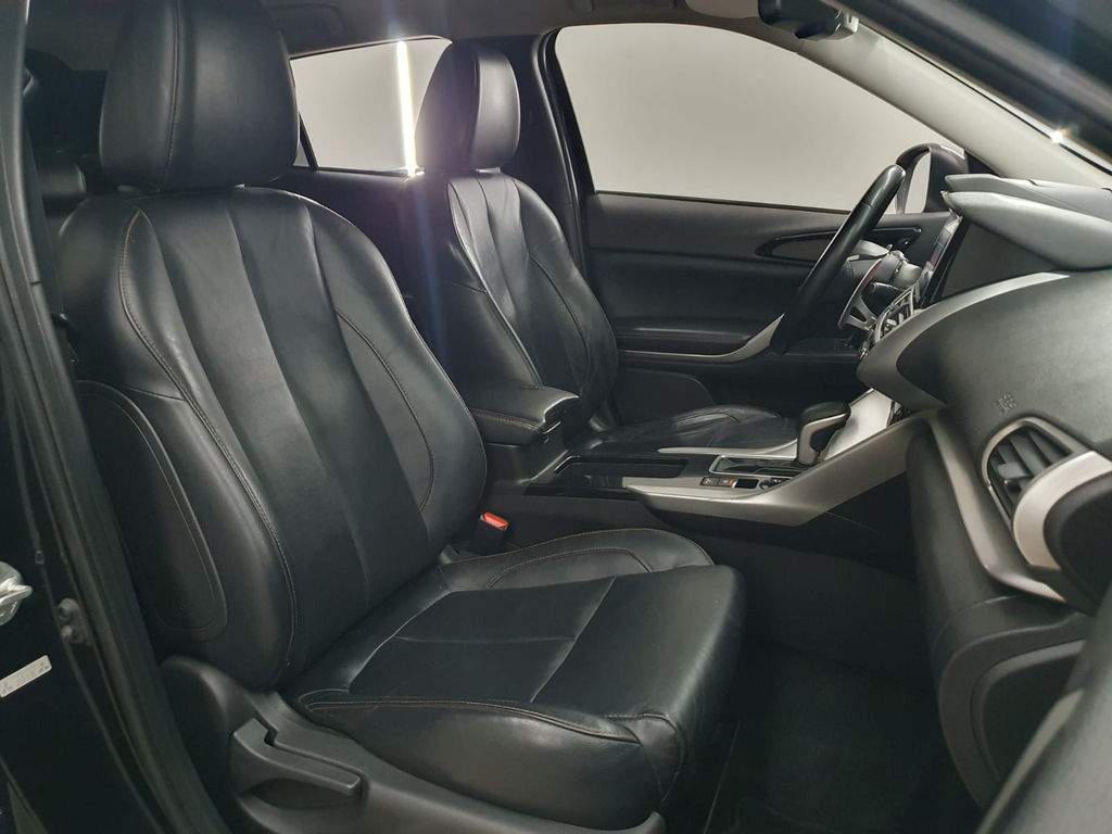 Mitsubishi Eclipse Cross Preto