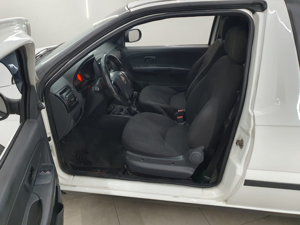 Fiat Strada Branco